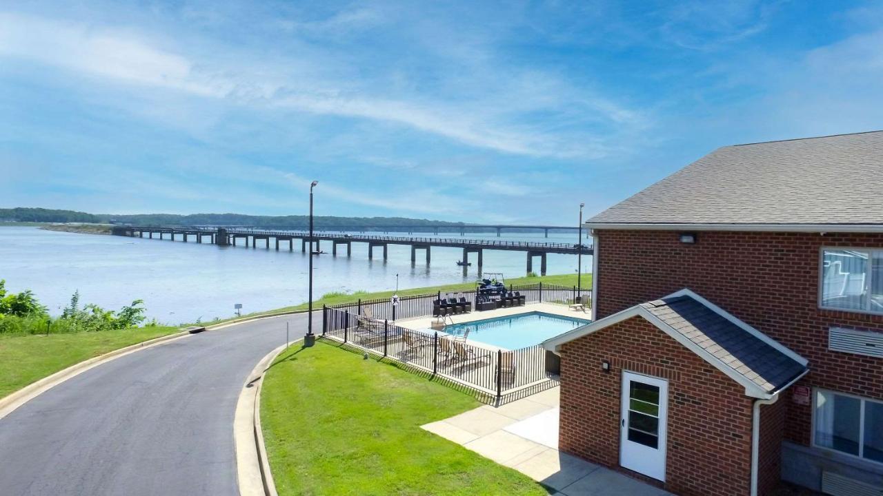 Clarion Pointe On The Lake Clarksville - South Hill West Bagian luar foto